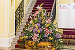 19: 801757-flowers-in-hotel-lobby.jpg