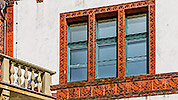 76: 727895-Luebstorf-Fenster-im-Schloss-Wiligrad.jpg