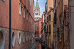 265: 712386-schmaler-Kanal-in-Venedig.jpg