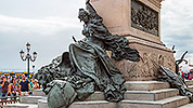 396: 712726-Statue-Koenig-Viktor-Emanuel-II-gebrochener-Stab.jpg